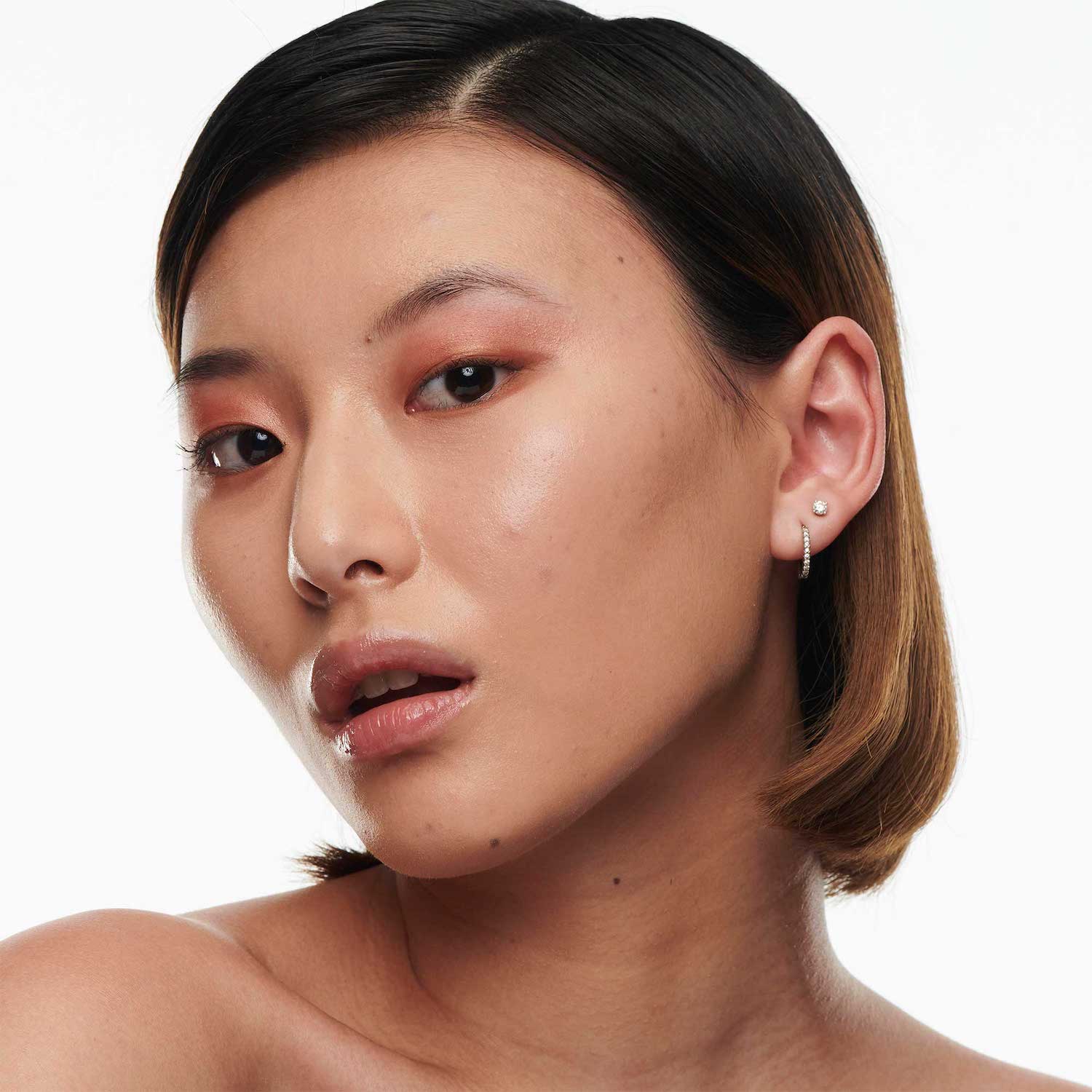 STUDIO RADIANCE SERUM-POWERED (BASE DE MAQUILLAJE PARA ROSTRO)